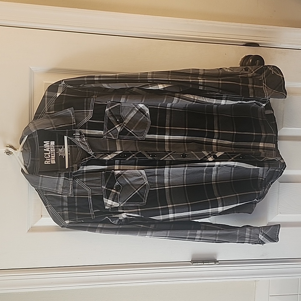 Buckle Reclaim large black long sleeve button up.